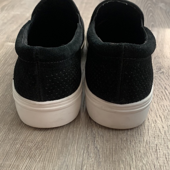 SOLD BLONDO Waterproof Black Suede Slip On Gallert Sneakers - Picture 5 of 8